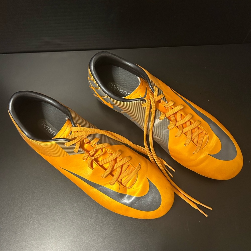 NIKE MERCURIAL Soccer Cleats size 11 orange / gray